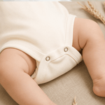 Body Menina Infantil Off-White Gola Rendada 100% Algodão Manga Longa RN ao G