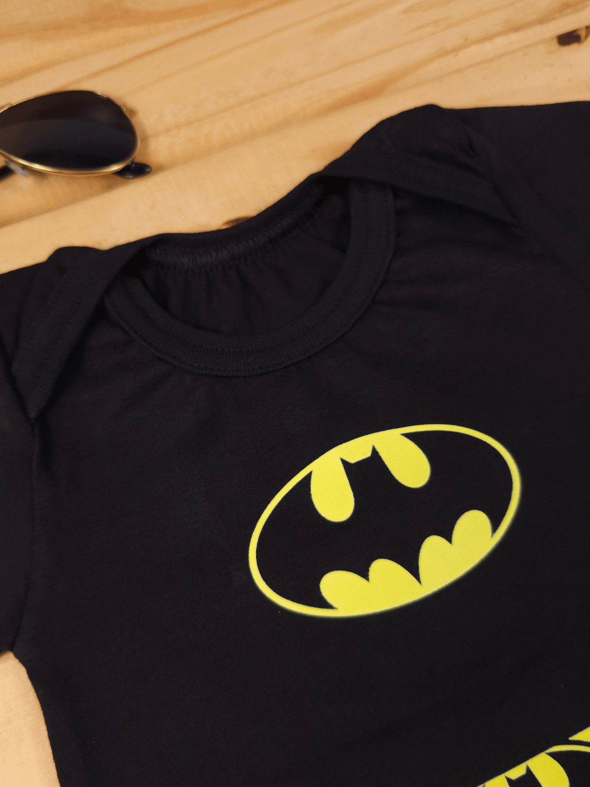Body Bebê Menino Batman 100% Algodão Preto Manga Curta Mesversário