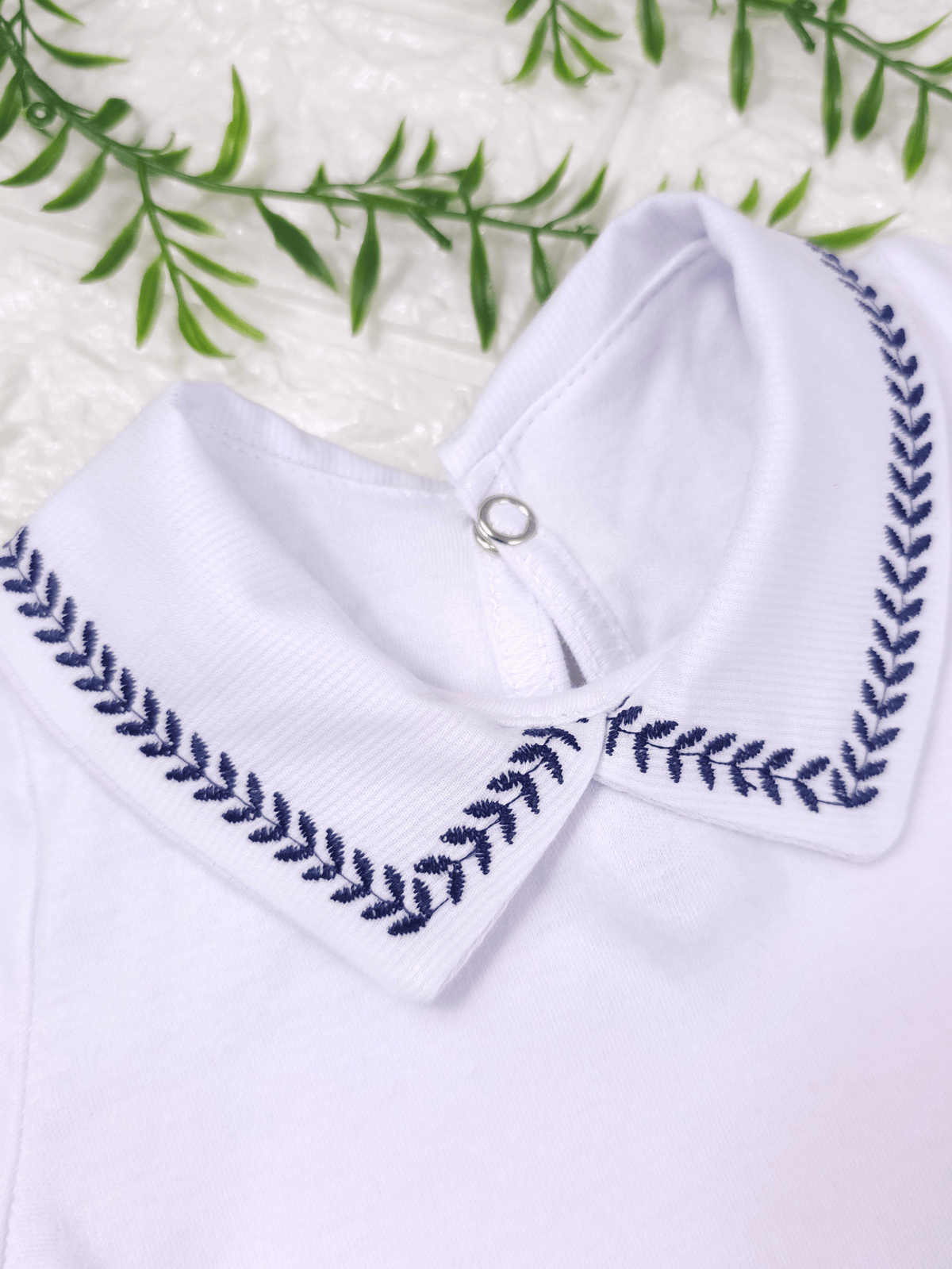 Body Bebê Menino Branco com Gola Polo Trigal Marinho Manga Curta 100% Algodão