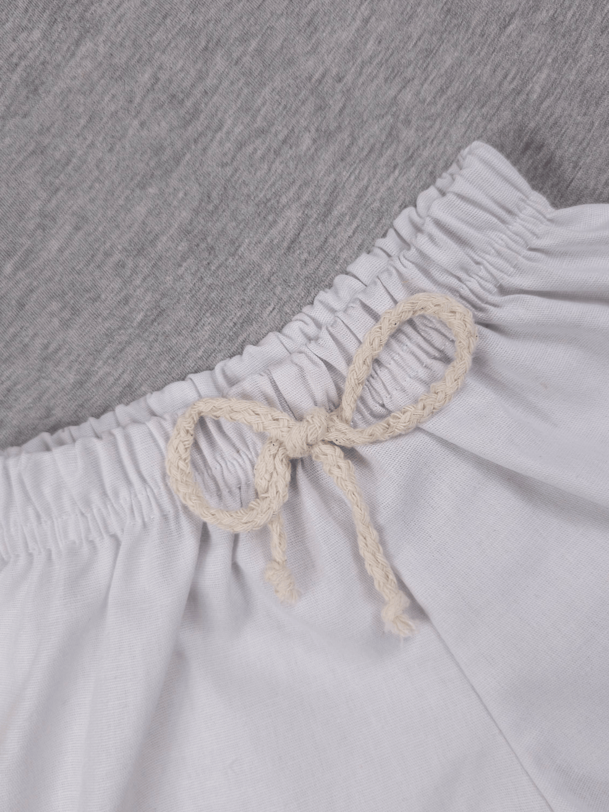 Conjunto Bebê Menino Verão Camiseta Algodão 100% + Short Linho Cinza Mescla/Branco (0-4)