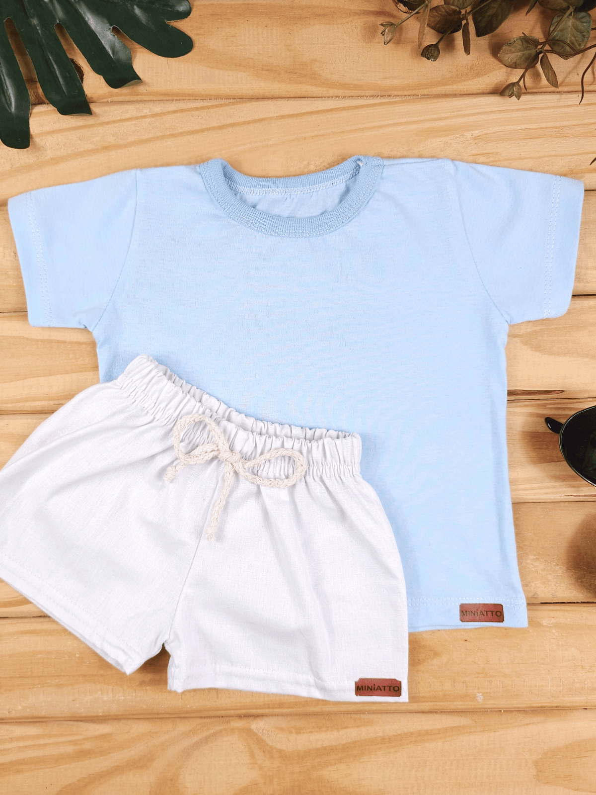 Conjunto Bebê Menino Verão Camiseta Algodão 100% + Short Linho Azul Bebê/Branco (0-4)
