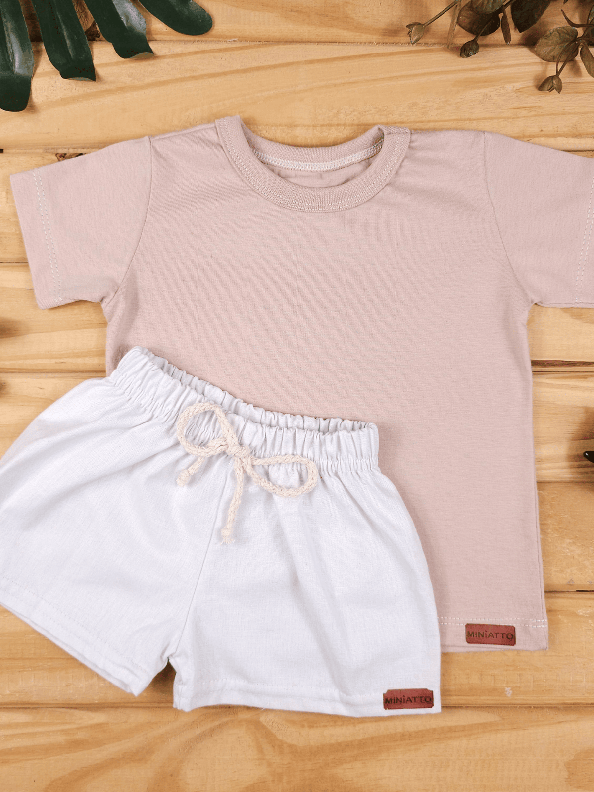 Conjunto Bebê Menino Verão Camiseta Algodão 100% + Short Linho Cappuccino/Branco (0-4)