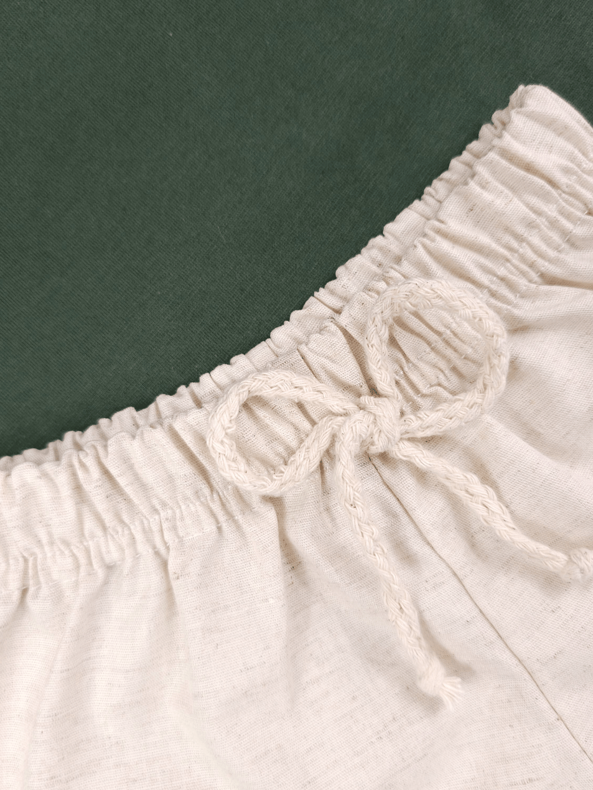 Conjunto Bebê Menino Verão Camiseta Algodão 100% + Short Linho Verde Militar/Off-White (0-4)