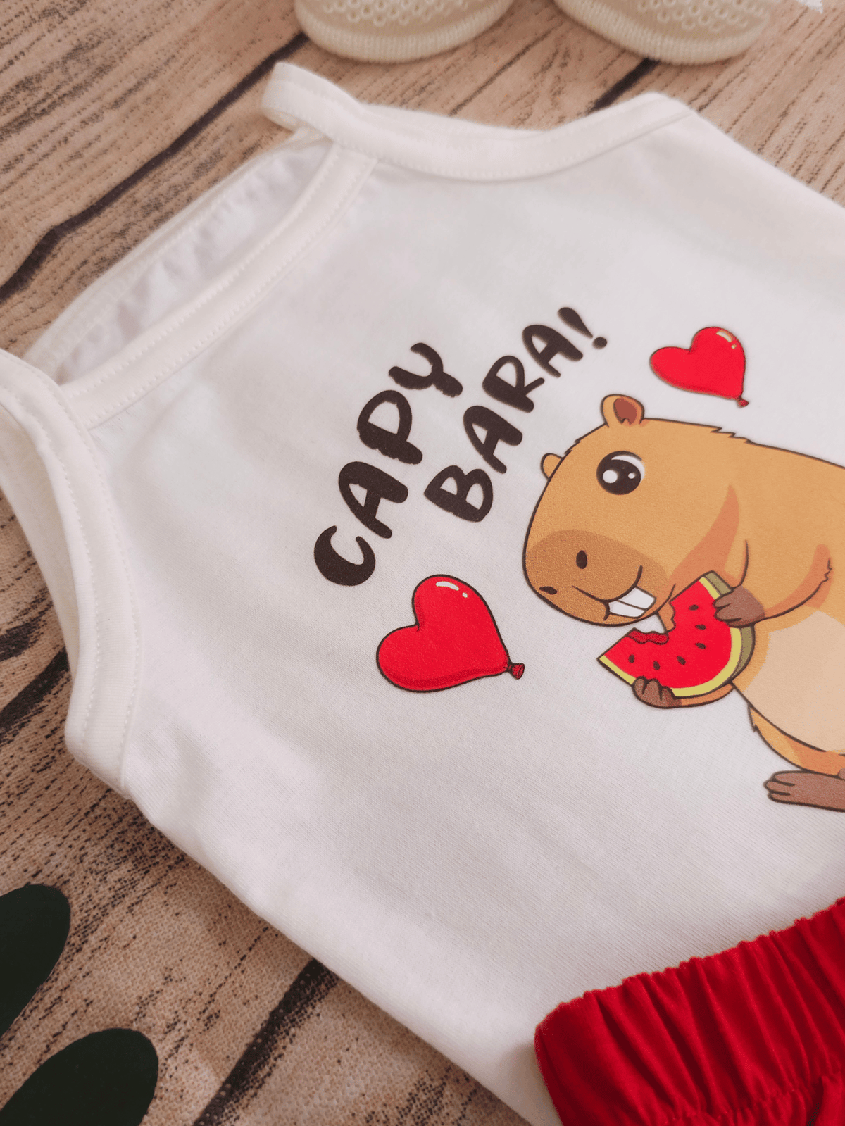 Conjunto Bebê Menina Mêsversário Body Capivara Fofa e Short Babadinho Vermelho