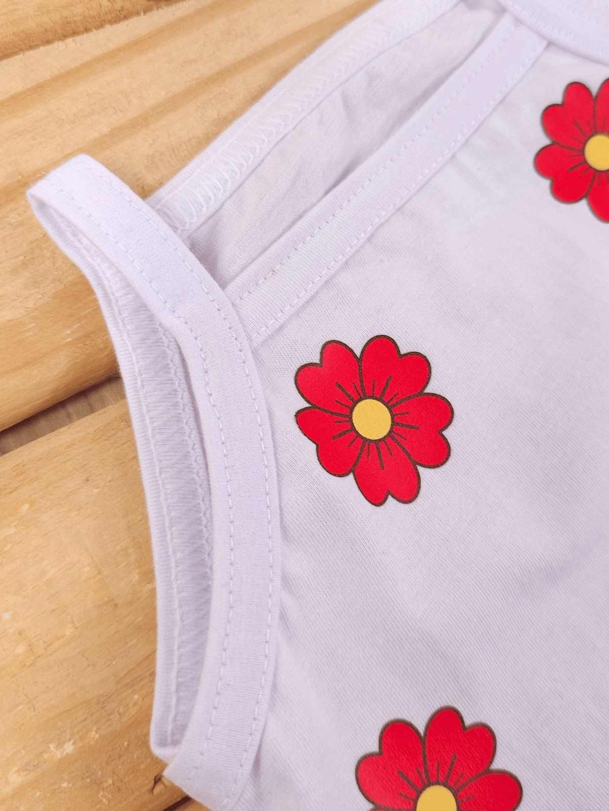 Conjunto Infantil Bebê Menina Floral com Short Babadinho Vermelho