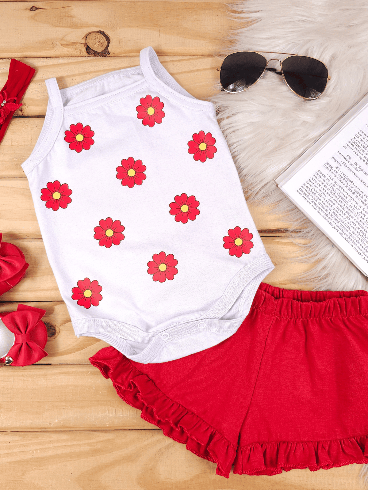 Conjunto Infantil Bebê Menina Floral com Short Babadinho Vermelho