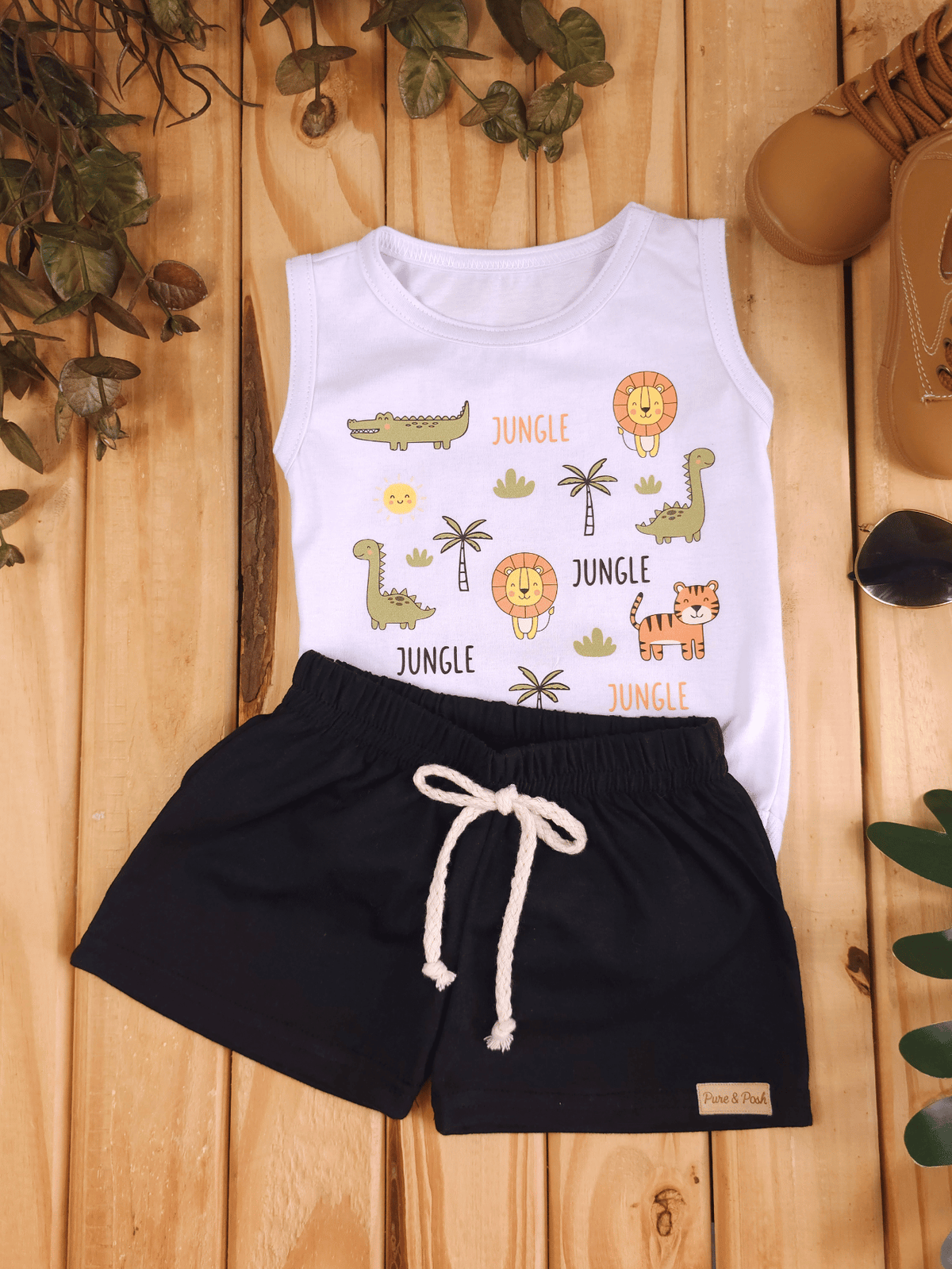 Conjunto Infantil Bebê Menino Body Estampado Selva e Short de Malha