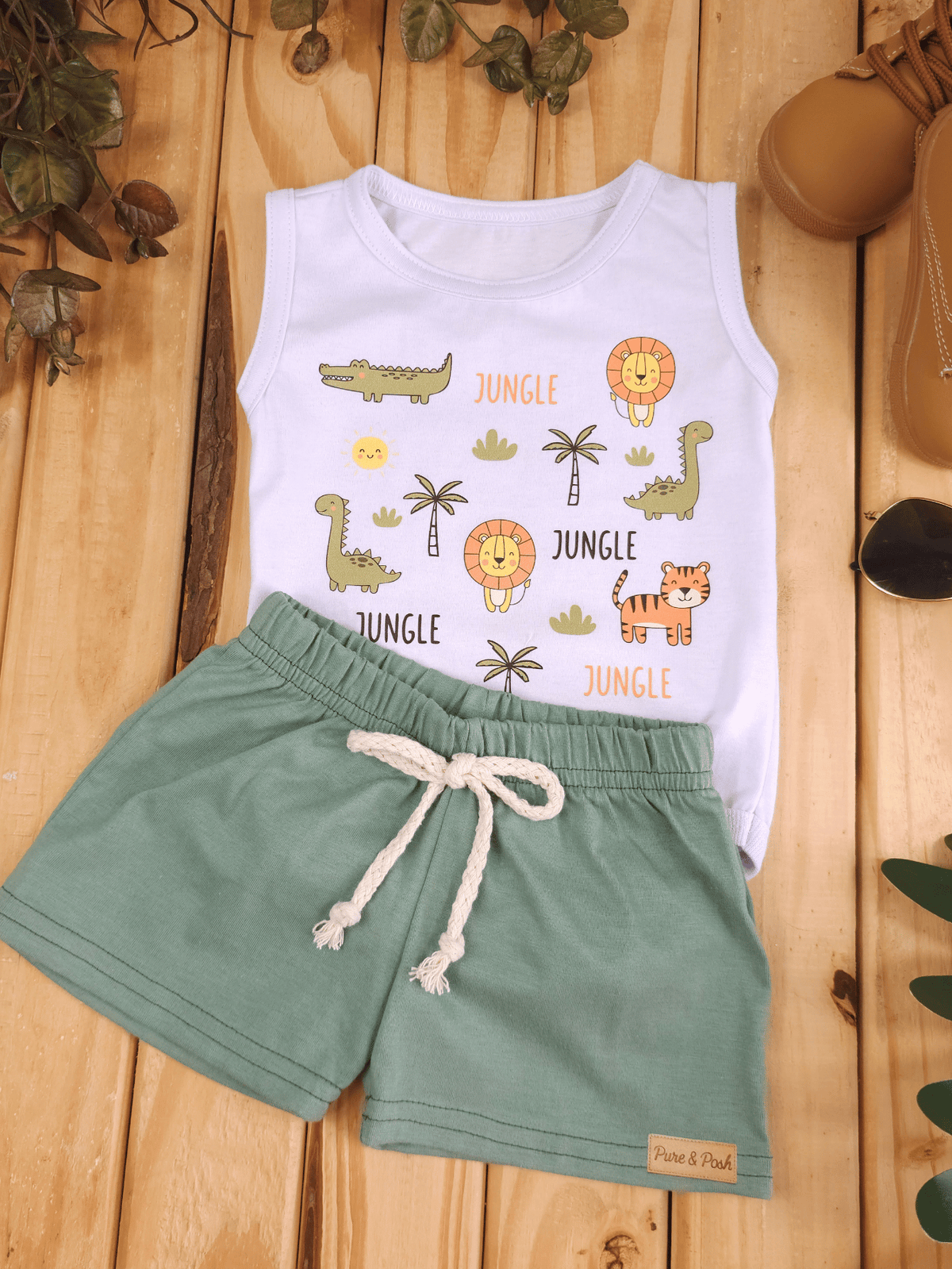 Conjunto Infantil Bebê Menino Body Estampado Selva e Short de Malha