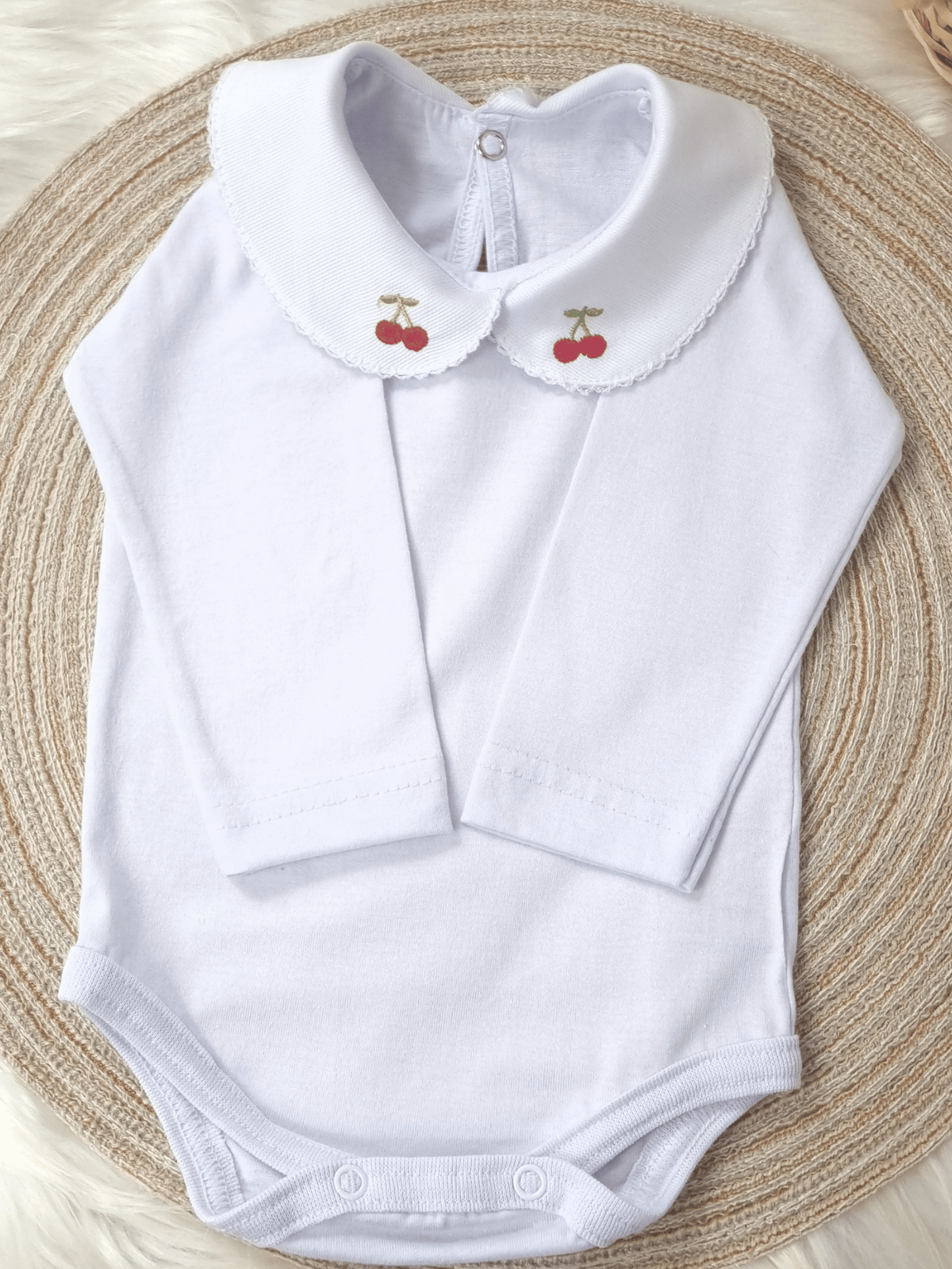 Kit 2 Bodies Bebê Menina Saída de Maternidade Bordado Cereja