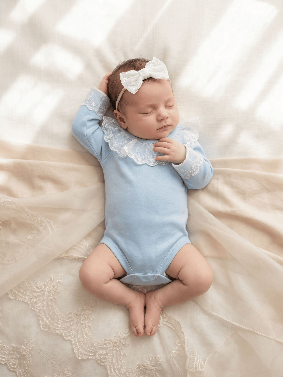 Body Bebê Menina Azul Manga Longa com Gola Rendada Delicado 100% Algodão