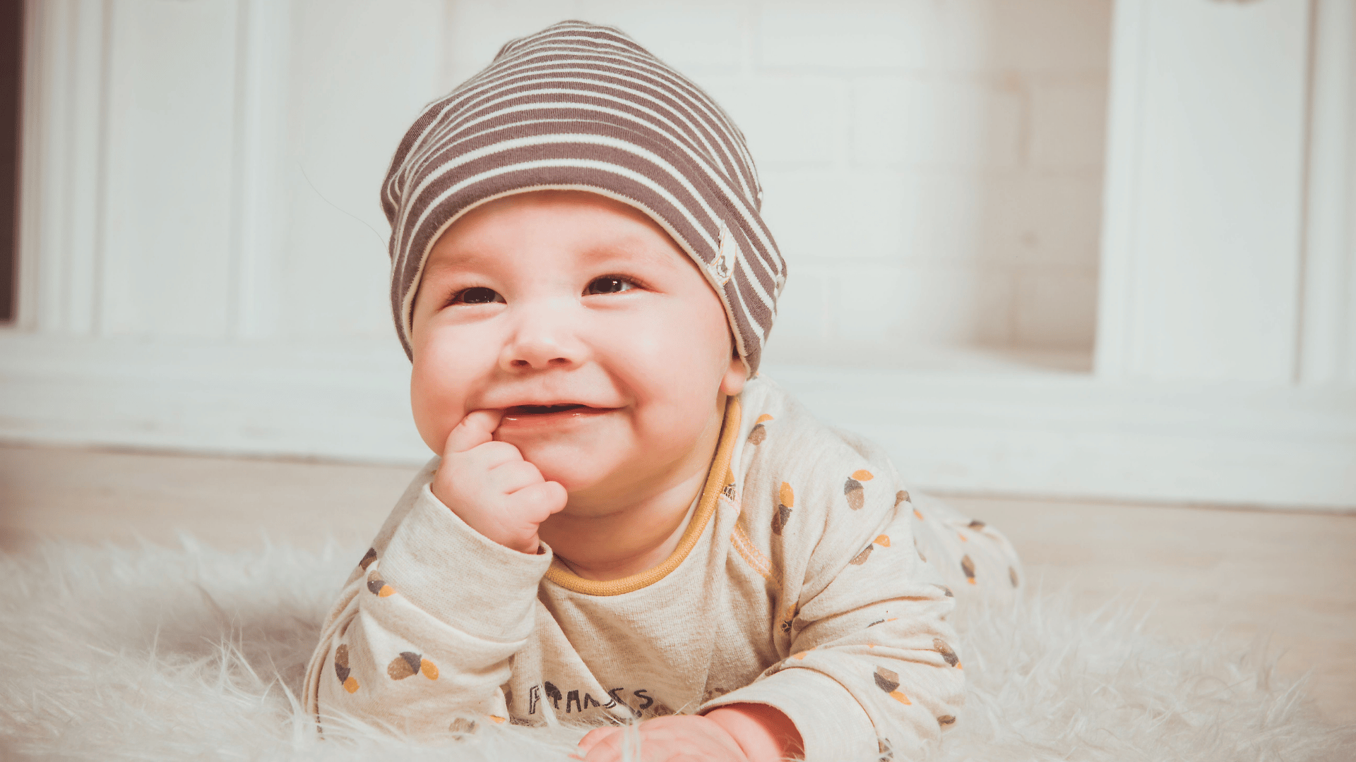 Por Que Algumas Roupas de Bebê Encolhem e Outras Duram Muito Mais?