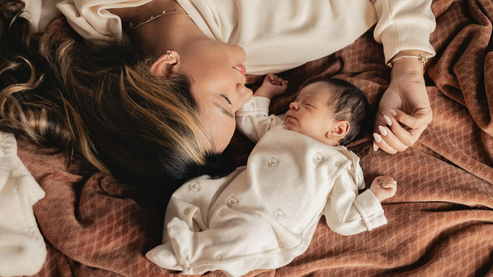 Como Escolher o Melhor Tecido para Roupas de Recém-Nascidos