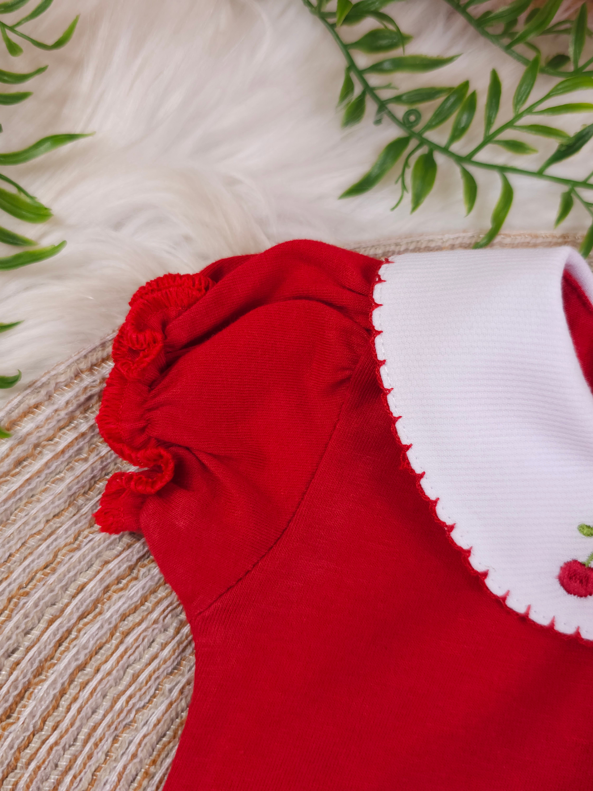 Body Menina Bebê Vermelho com Gola Cereja Delicado Manga Curta 100% Algodão