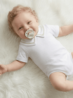 Body Bebê Menino Branco com Gola Polo Trigal Cappuccino Manga Curta 100% Algodão