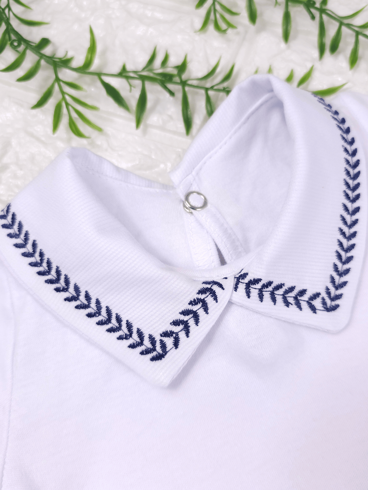 Body Bebê Menino Branco com Gola Polo Trigal Marinho Manga Curta 100% Algodão