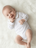 Body Bebê Menino Branco com Gola Polo Vivo Cappuccino Manga Longa 100% Algodão