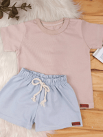 Conjunto Bebê Menino Verão Camiseta Bege e Short Azul