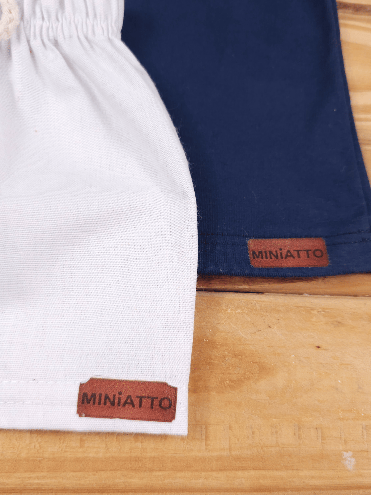 Conjunto Bebê Menino Verão Camiseta Algodão 100% + Short Linho Azul Marinho/Branco (0-4)