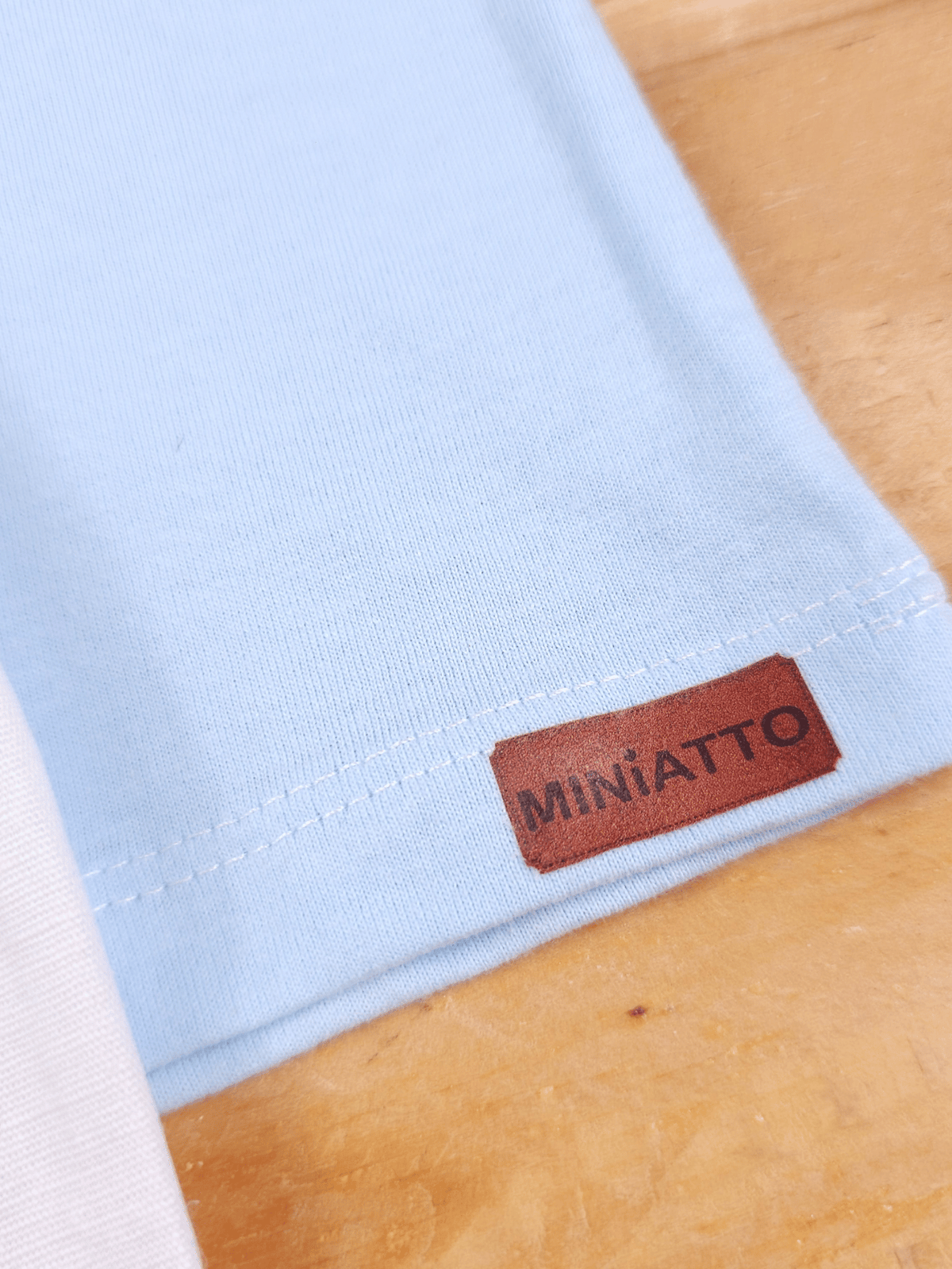 Conjunto Bebê Menino Verão Camiseta Algodão 100% + Short Linho Azul Bebê/Branco (0-4)