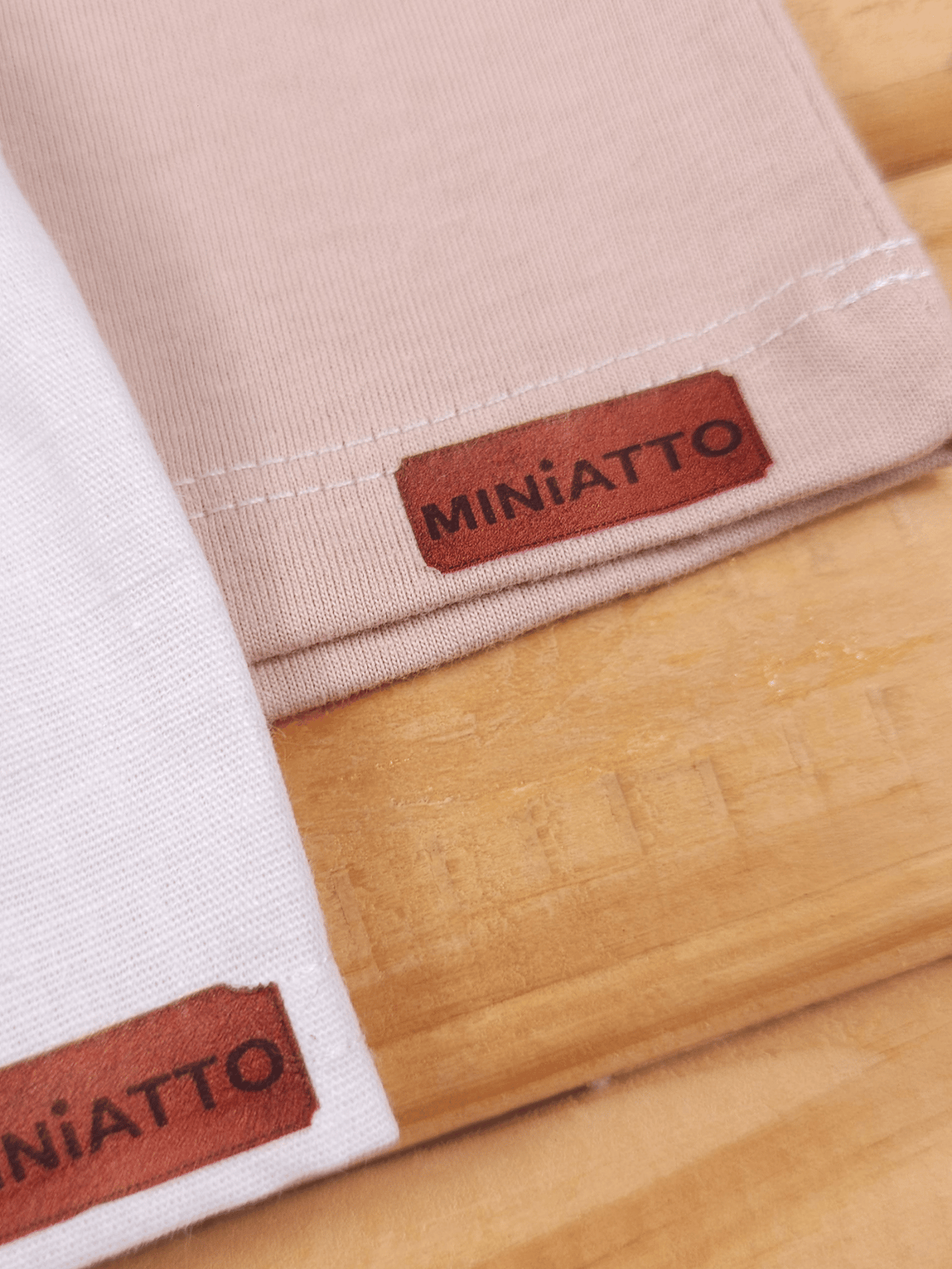 Conjunto Bebê Menino Verão Camiseta Algodão 100% + Short Linho Cappuccino/Branco (0-4)