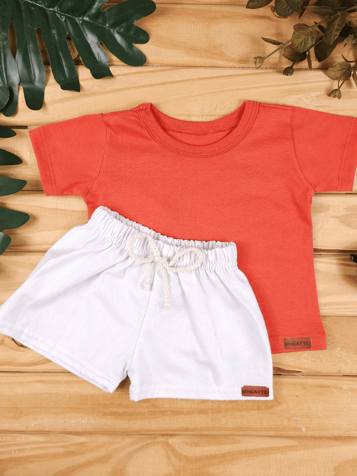 Conjunto Bebê Menino Verão Camiseta Algodão 100% + Short Linho Laranja Ferrugem/Branco (0-4)