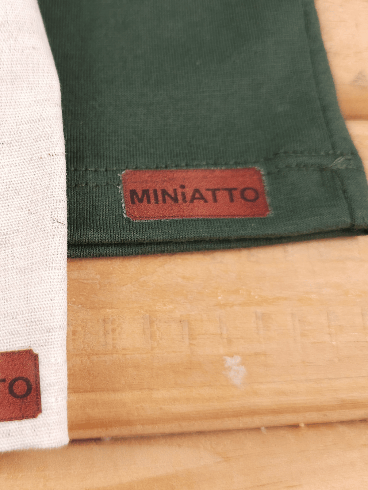 Conjunto Bebê Menino Verão Camiseta Algodão 100% + Short Linho Verde Militar/Branco (0-4)