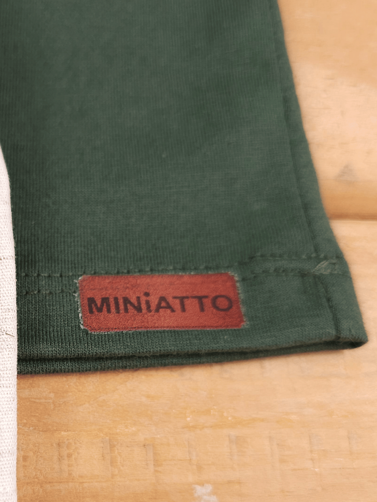 Conjunto Bebê Menino Verão Camiseta Algodão 100% + Short Linho Verde Militar/Off-White (0-4)