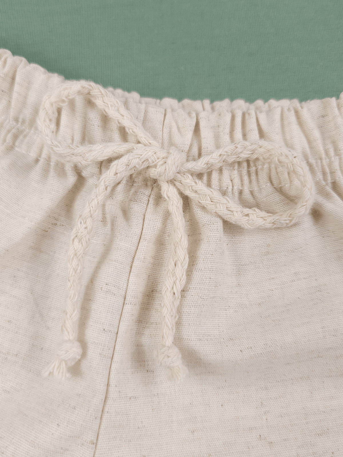 Conjunto Bebê Menino Verão Camiseta Algodão 100% + Short Linho Pistache/Off-White (0-4)