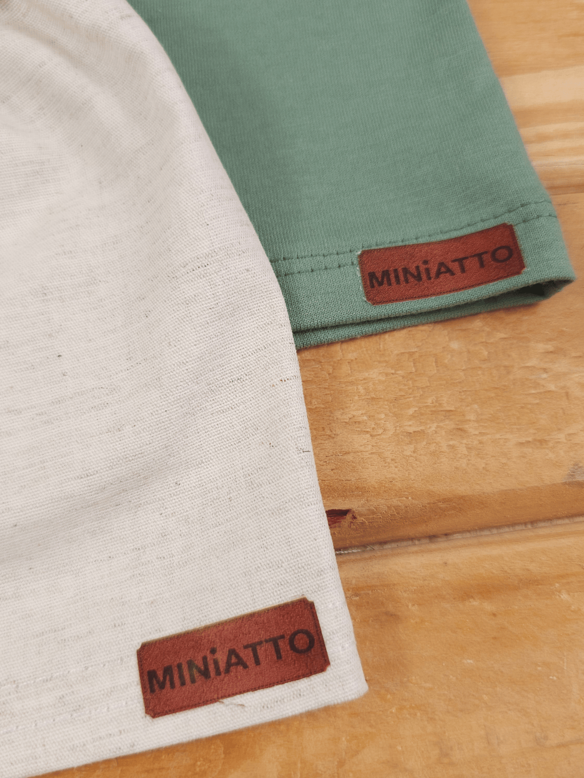 Conjunto Bebê Menino Verão Camiseta Algodão 100% + Short Linho Pistache/Off-White (0-4)