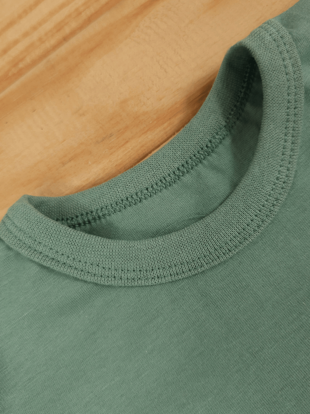 Conjunto Bebê Menino Verão Camiseta Algodão 100% + Short Linho Pistache/Off-White (0-4)