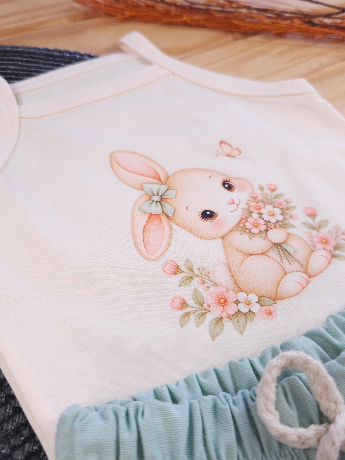Conjunto Bebê Menina Coelhinha Body Alcinha Off e Short Linho Verde