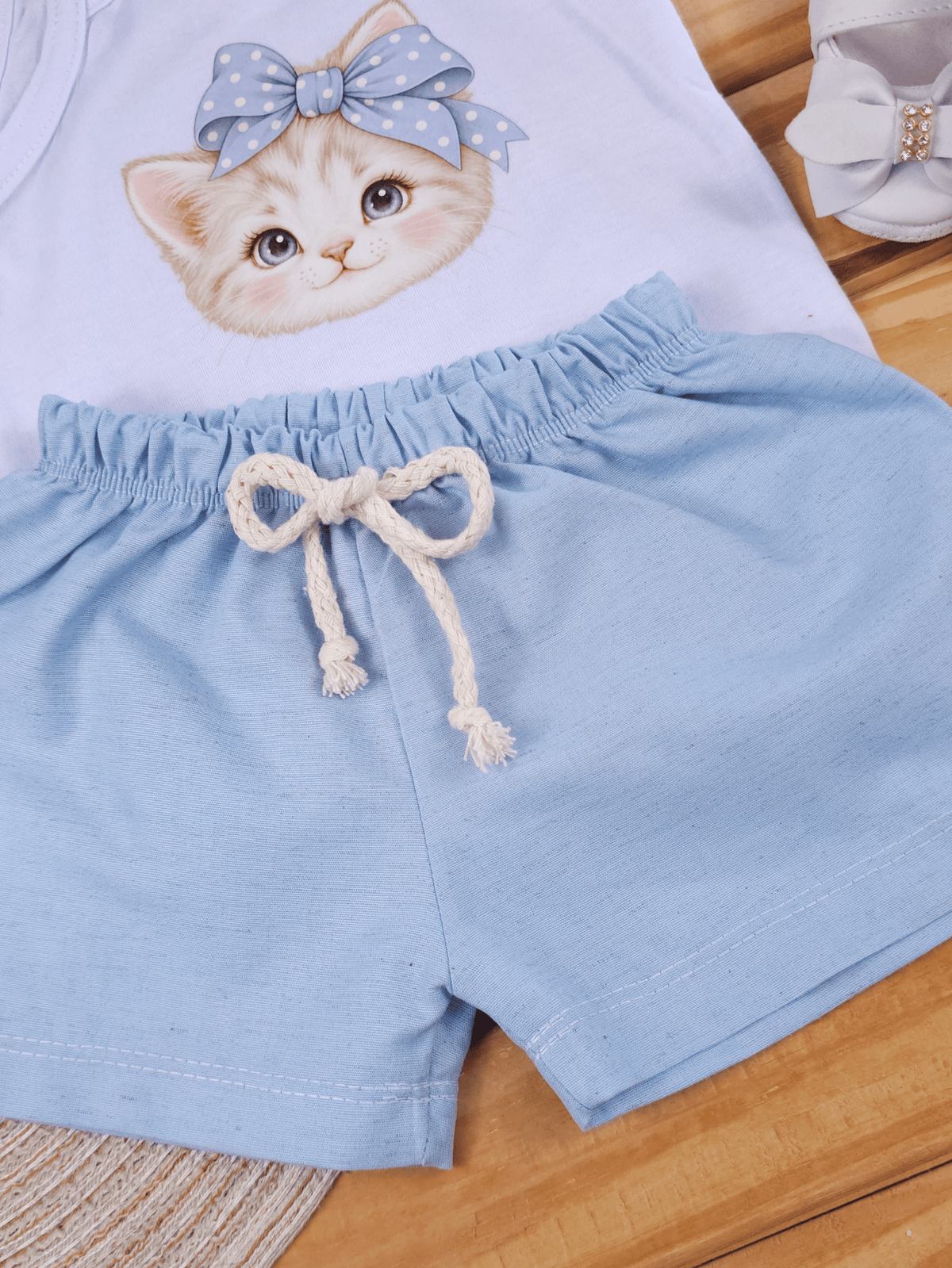 Conjunto Bebê Menina Gatinha Body Alcinha e Short Linho Azul