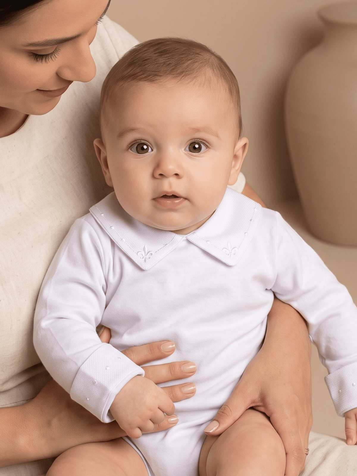 Body Bebê Menino Saída de Maternidade Bordado Flor-de-lis Branco